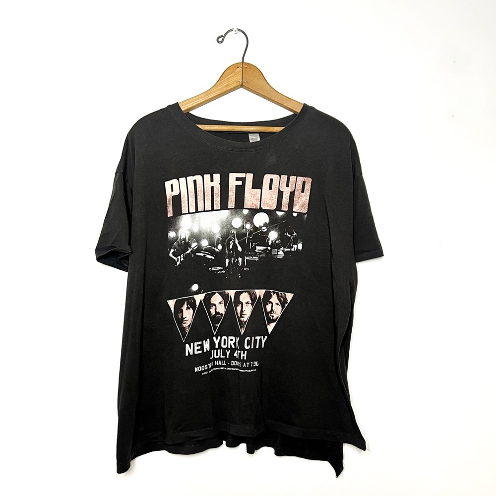 Pink Floyd | Side Slit Band Tee